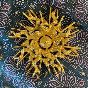 Vintage MONET Gold Tone Sunburst Statement Brooch | Textured Starburst  60s/70s